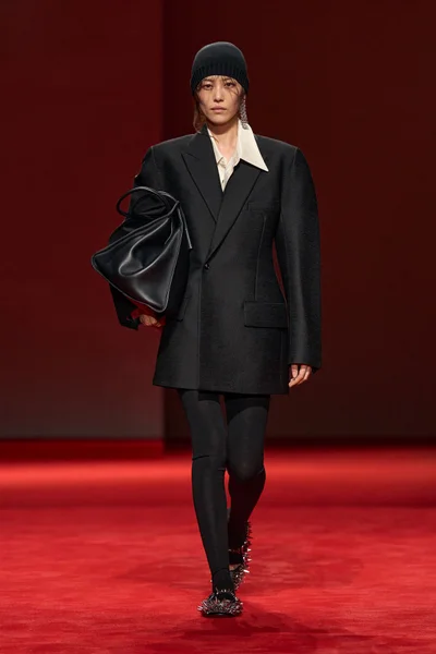 Look 7